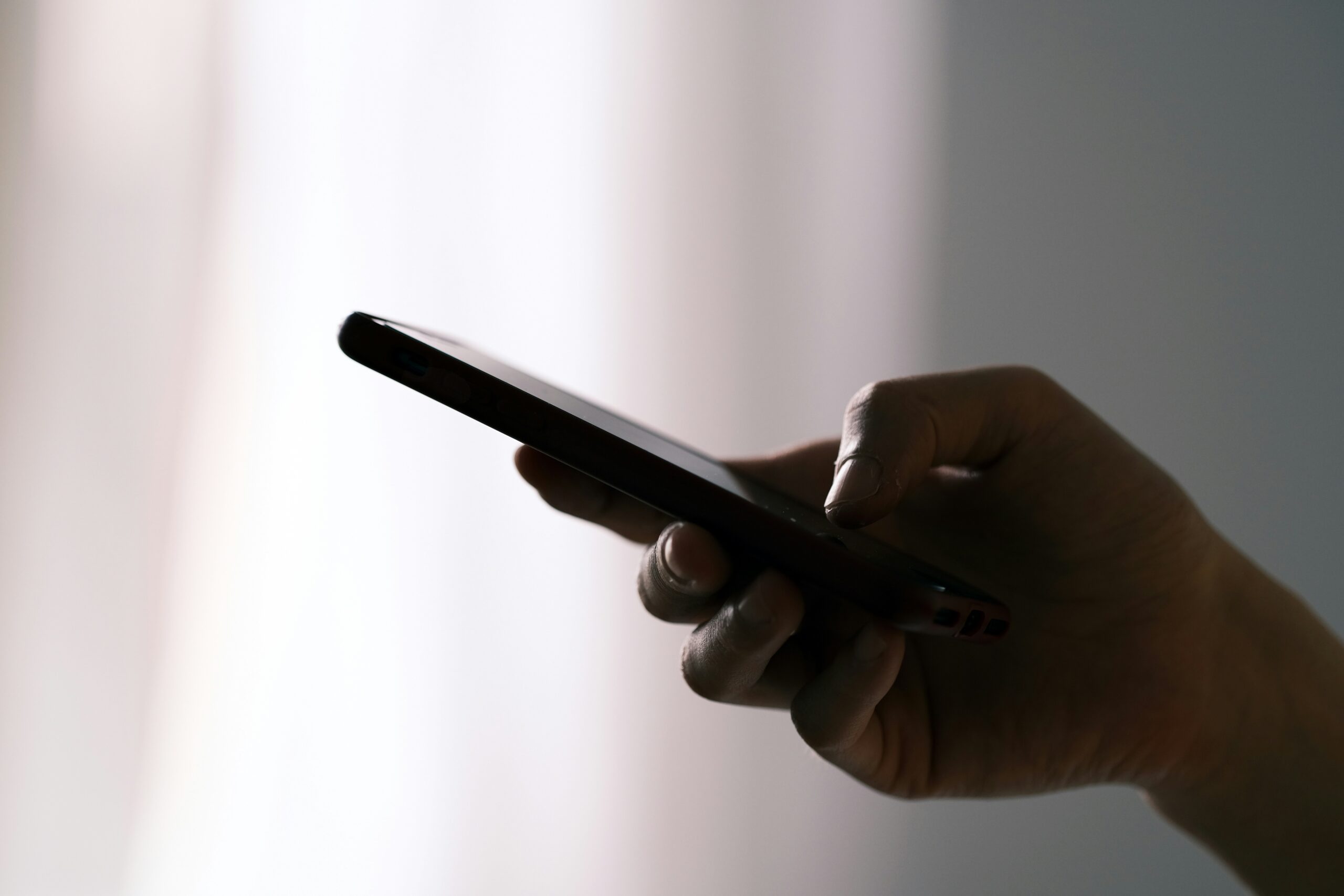7 sms que les hommes détestent recevoir