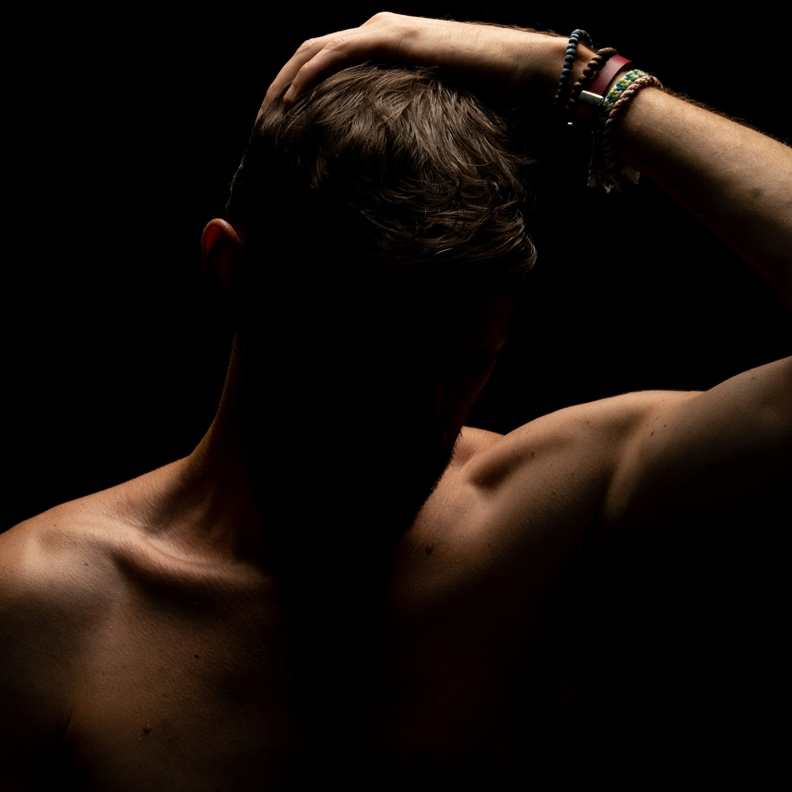 que pense un homme qui fixe une femme