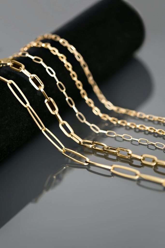 collier qui semmele signification spirituelle