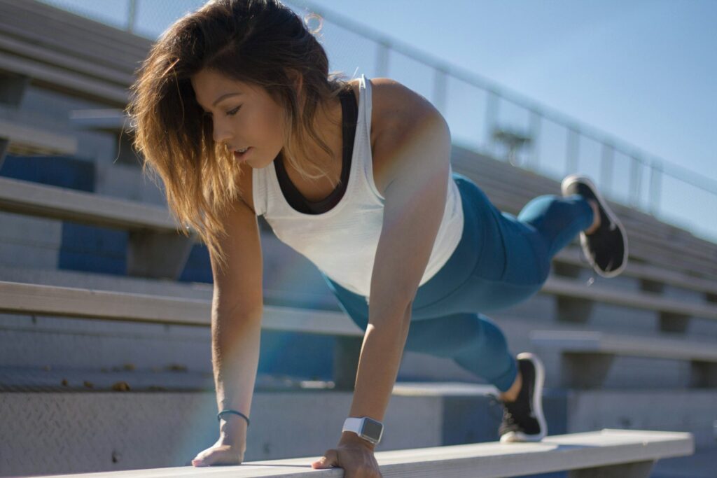 comment perdre des poignees d amour : gainage planche