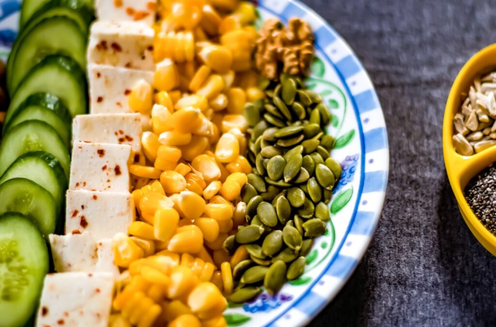 Bol de fromage blanc riche en protéines pour la musculation